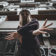 Dancing in my room - HipHop Mix