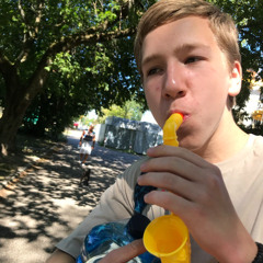 ВАДИМ ХУЕСОС