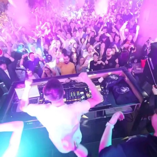 Neelix - Looking Like We Usually Look (Sped Up)