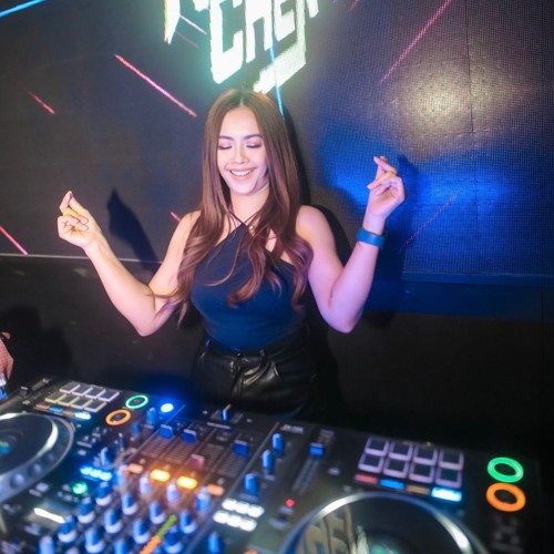 SOUND OF STADIUM UNDERGROUND