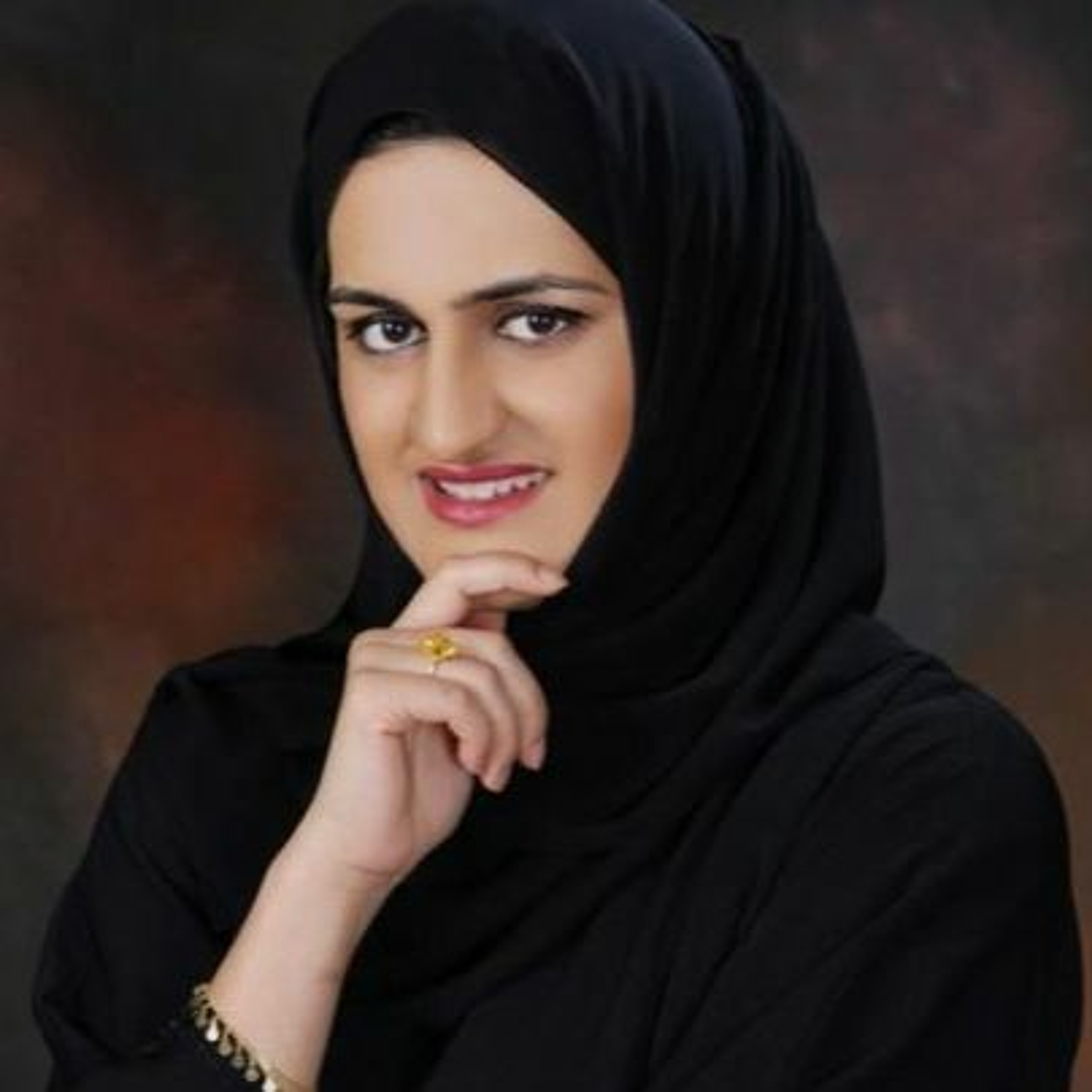 Live from SIBF 2023: Hanan Alfarden, Emirati Dialect Coach (11/11/23) thumbnail