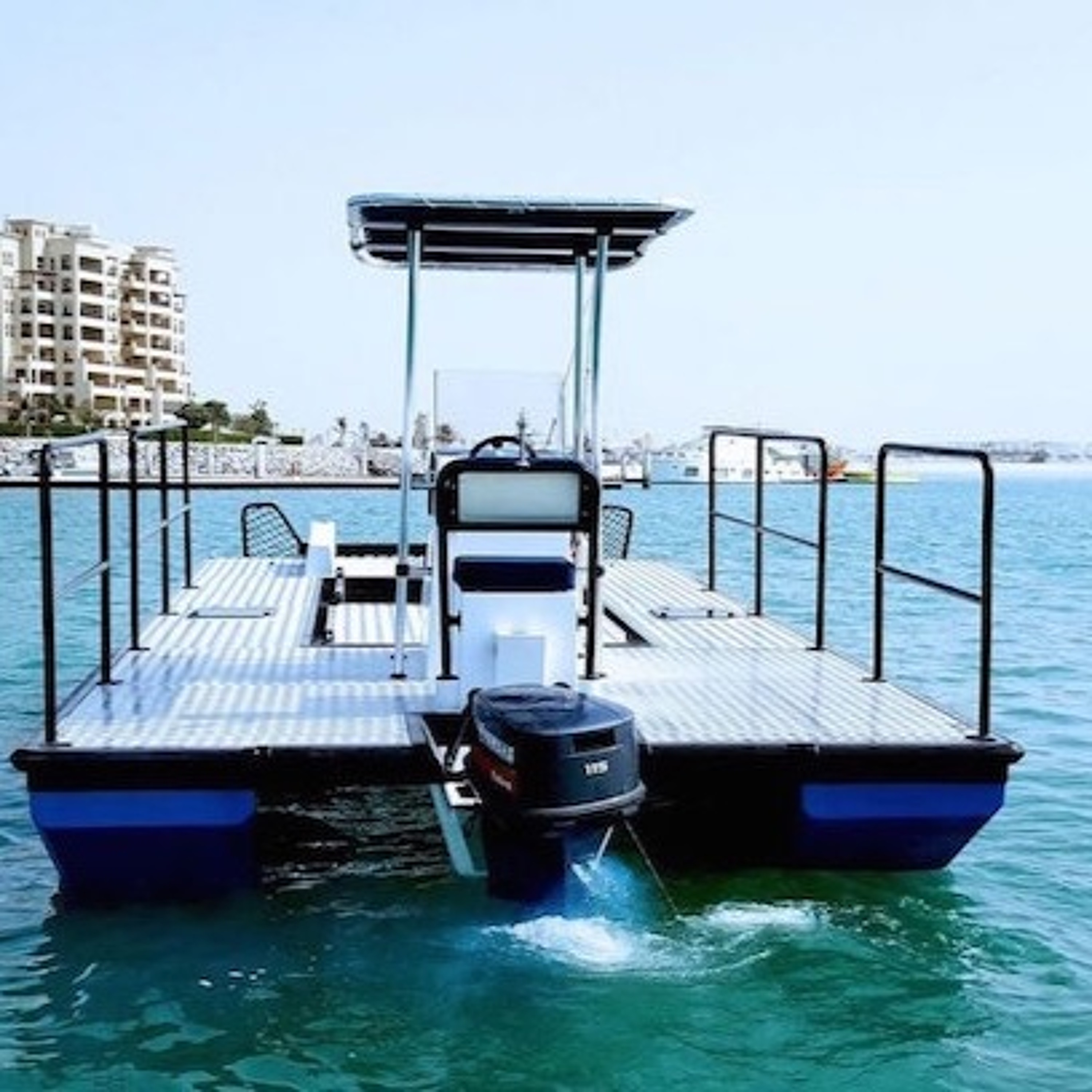 Autonomous Boat Cleans the UAE Shores with Shamsa Al Naqbi (25.08.21) Autonomous Boat Cleans the UAE Shores with Shamsa Al Naqbi (25.08.21)