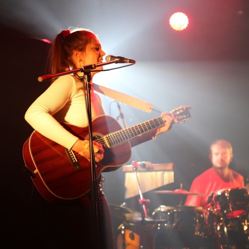 Lucie Joy - Courage (live)