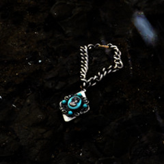 the amulet i left in the captain's quarters (with valais.)