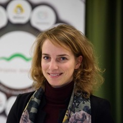 PREDSTAVLJAMO - MAJA LAMPRET "Javni zavod za kulturo in turizem Prijetno domače Ivančna Gorica"