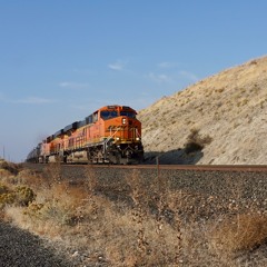 BNSF Freight Train pass 02