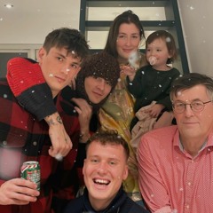 Baadsgaards Julesang 2022 | GLÖGG (Feat. Søs, Chriserher, Pilu)