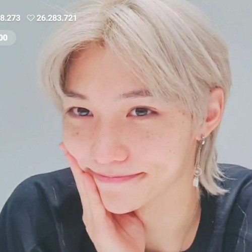 Stream lee felix singing coldplay everglow [vlive 15/09/2020] by  catboyminho | Listen online for free on SoundCloud