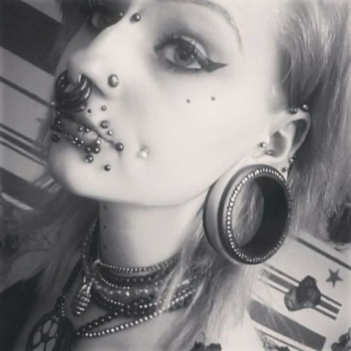 t1r3d 🫩 0f 💊drugzz (itsarctic)