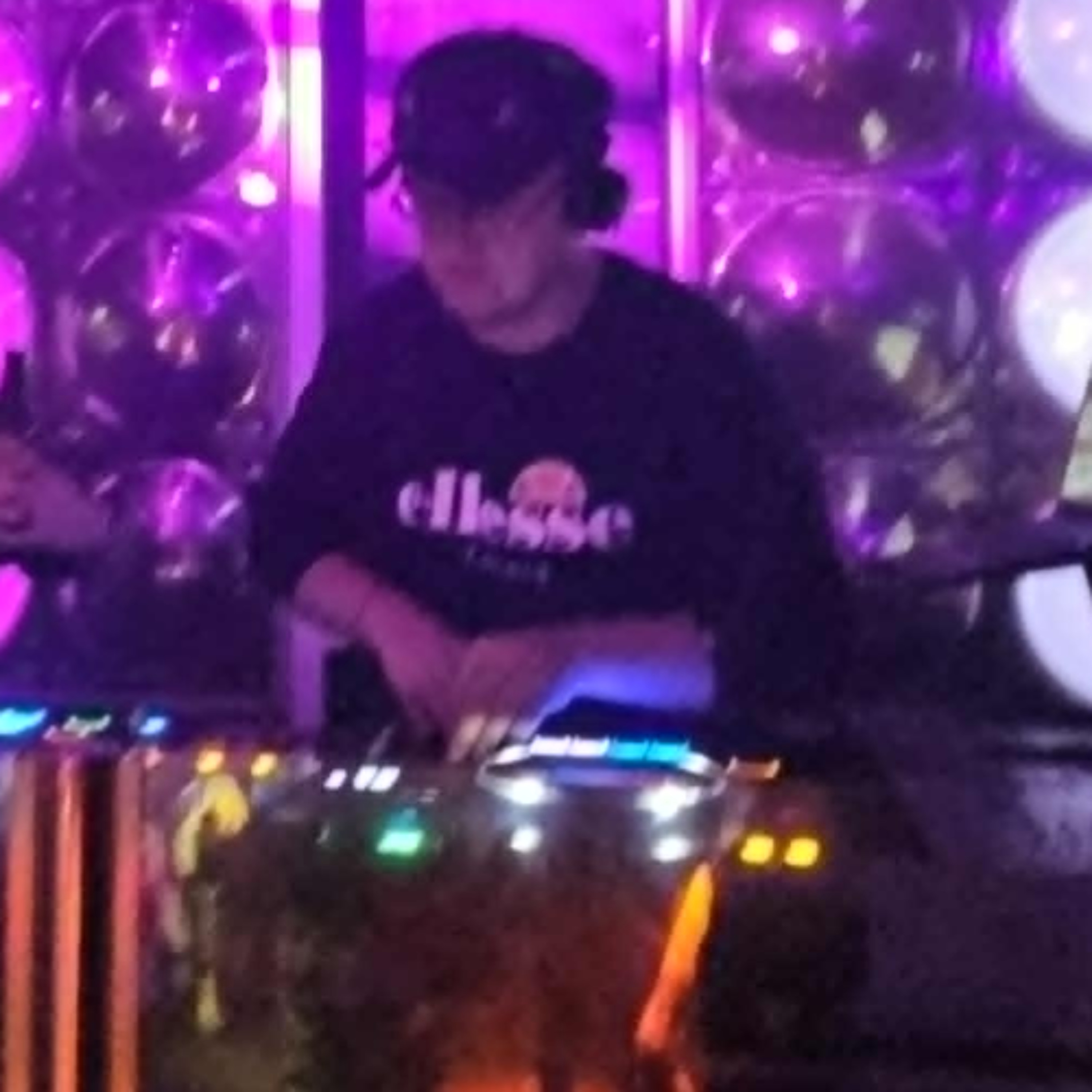 GRICSA - CLASSIC RVRS BASS TIKTOK MIX 2025 episode artwork