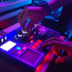 Korg mini jam #4 ft. Bronkers