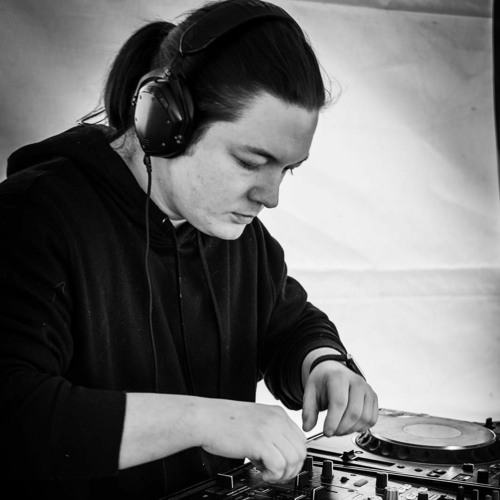Spectrum w/ Dust & Shakey Legs - Subtle Radio - 05/05/2024