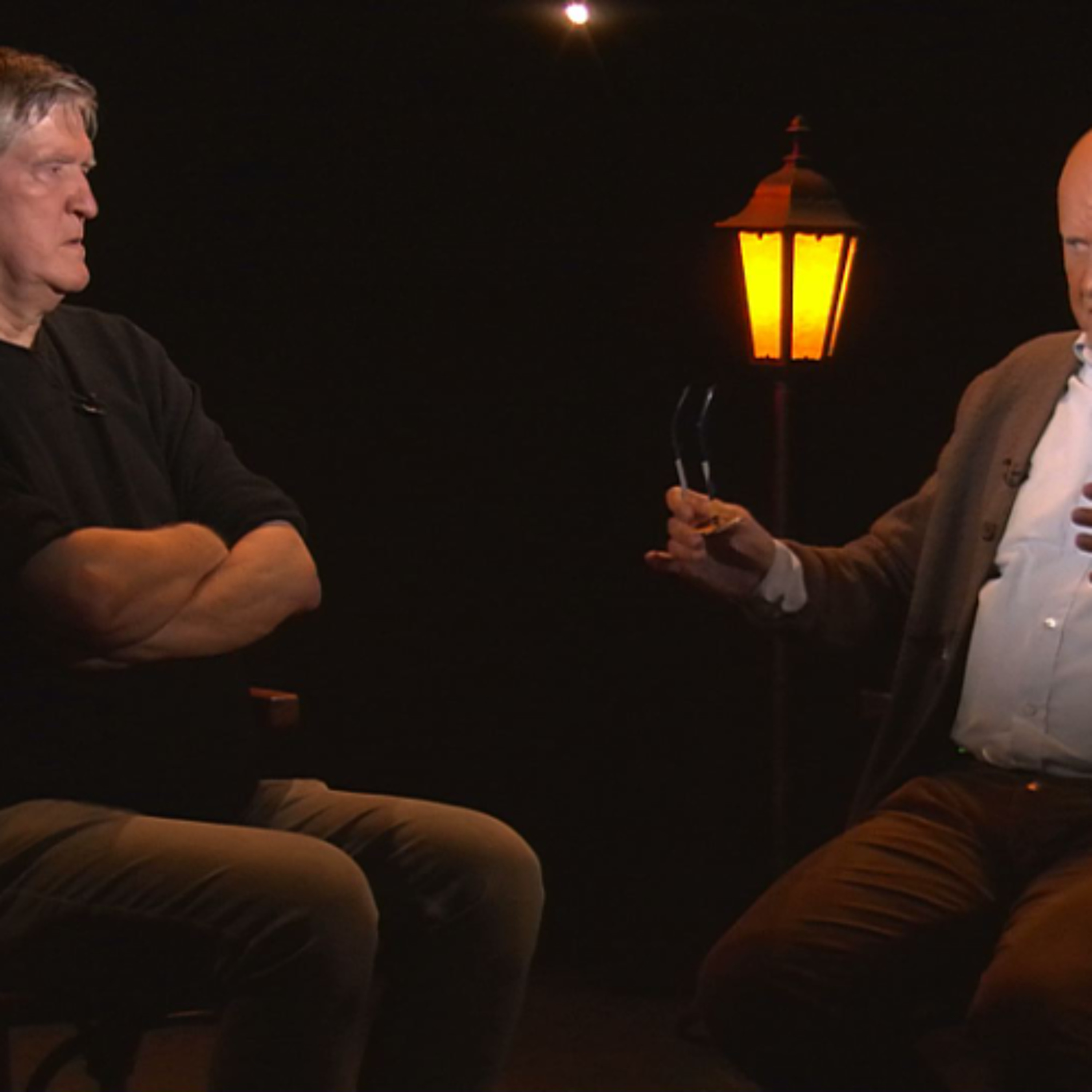 .pod lampou s Romanom Kvasnicom: Ak nezmeníme prokuratúru a políciu, nezmeníme nič. Tejto vláde treba ukázať, že nie sme paholkovia