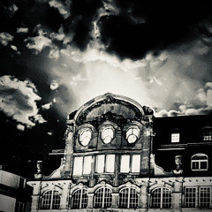 Guards of The Cursed Light