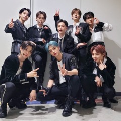Stray Kids Itzy🖤🇰🇷