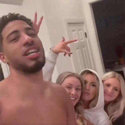 2_hoes