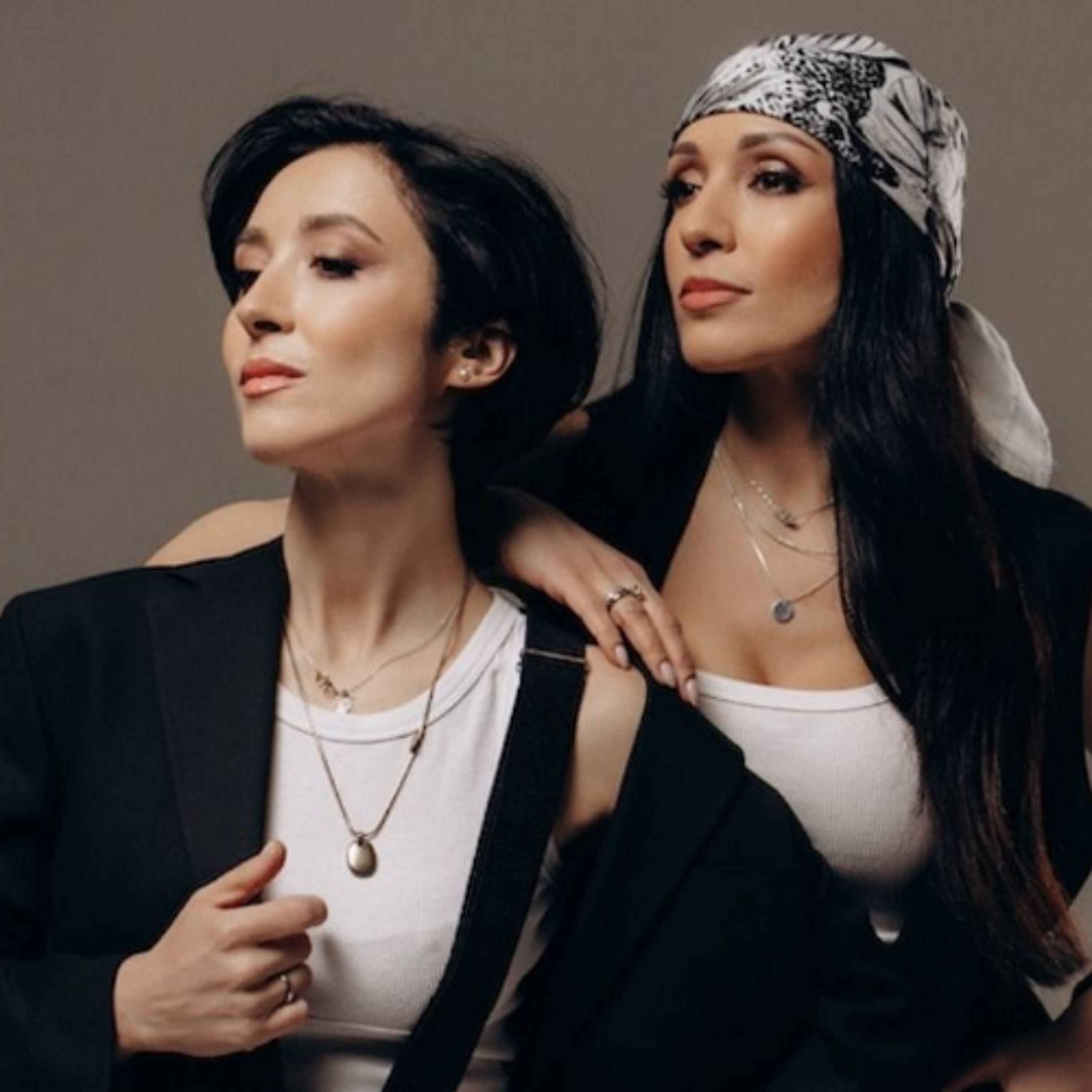 На вухах: The Alibi Sisters & Логай: "Табу" episode artwork