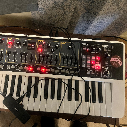 PHTNTMZN DONT REMEMBER NAME OF SONG