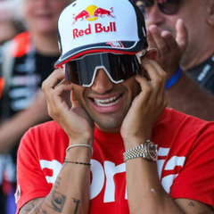 Pitlane #133 - Martín döntötte a dominót, a pletykák pedig egyre vadabbak