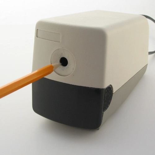 da pencil in da pencil sharpener ft. Michael Scott