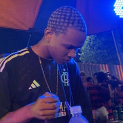 MC RODRIGO DO CN TAO NOVINHA E JA É PUTA VS FICA DE 4 NOS PREDIN  ( PROD DJ CL 22)