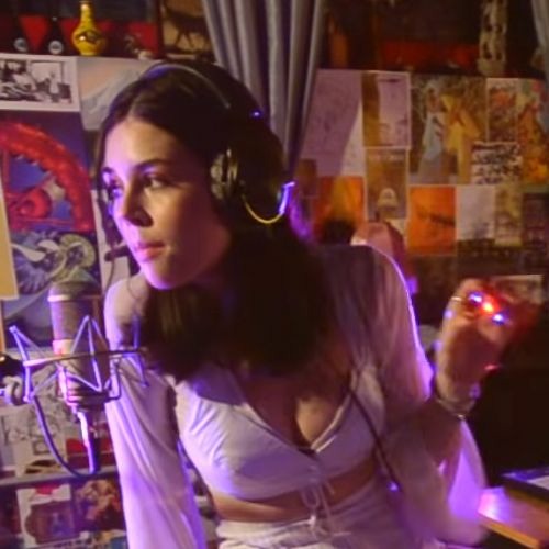 Elise Trouw  How To Get What You Want Live Loop Video