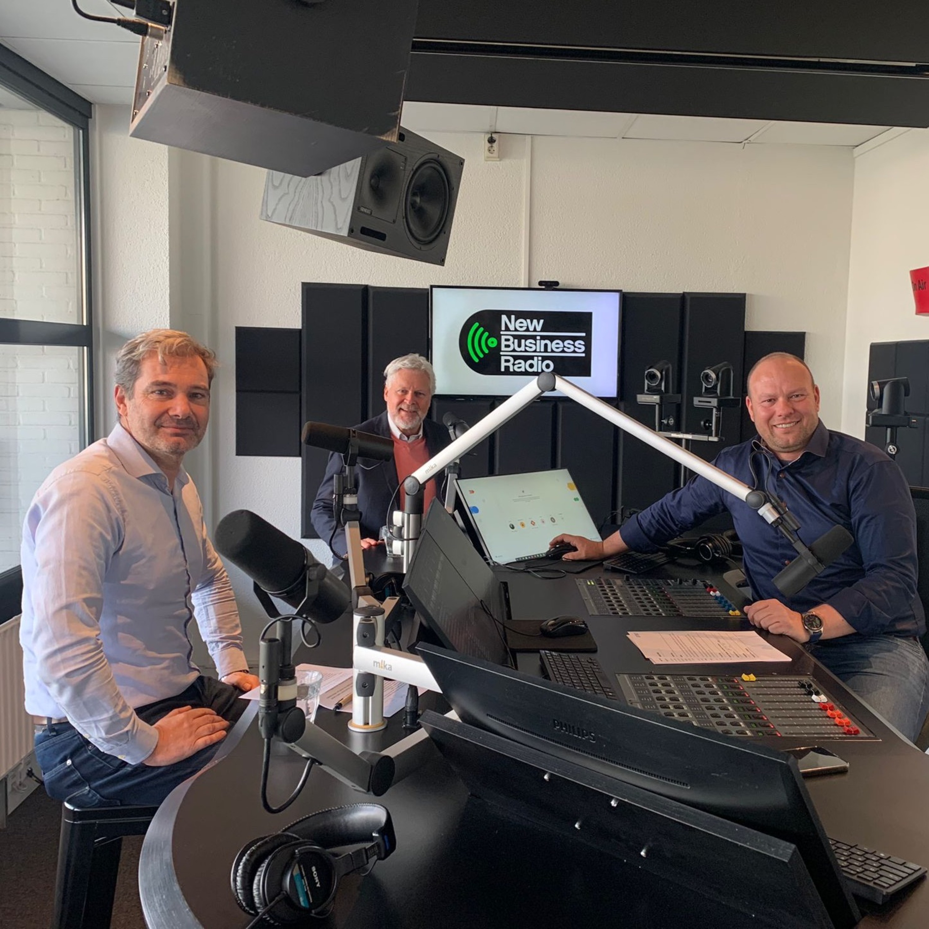 Van Glaasje Op tot Bob - New Business Radio special 1 december 2023 episode artwork
