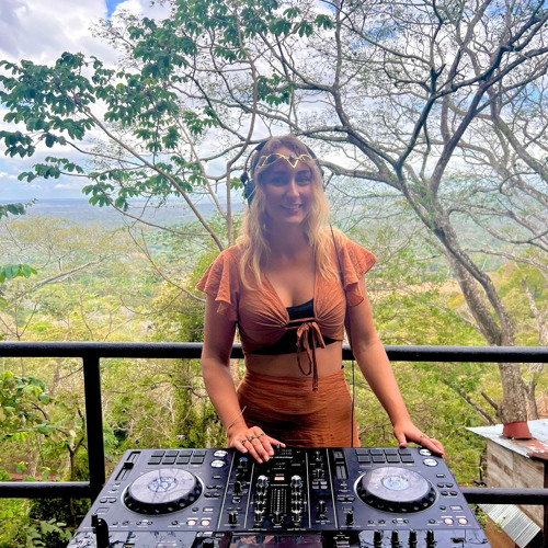 Ähnliche Tracks: Deep Melodic Chill House Mix 2023 I Anjunadeep Vibes - Daniella Bjarnhof, Nora En Pure, Marsh, Yotto