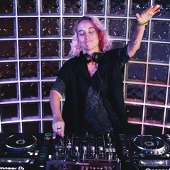 SARAH B - Showcase H3 SOUND @ Selina Floripa