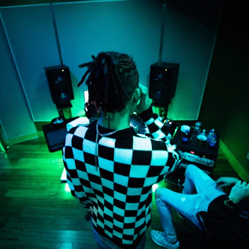 Arachnid (prod. Santalaus)