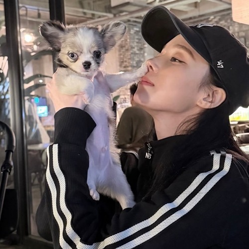 Đừng ai nhắc về cô ấy - Quân AP