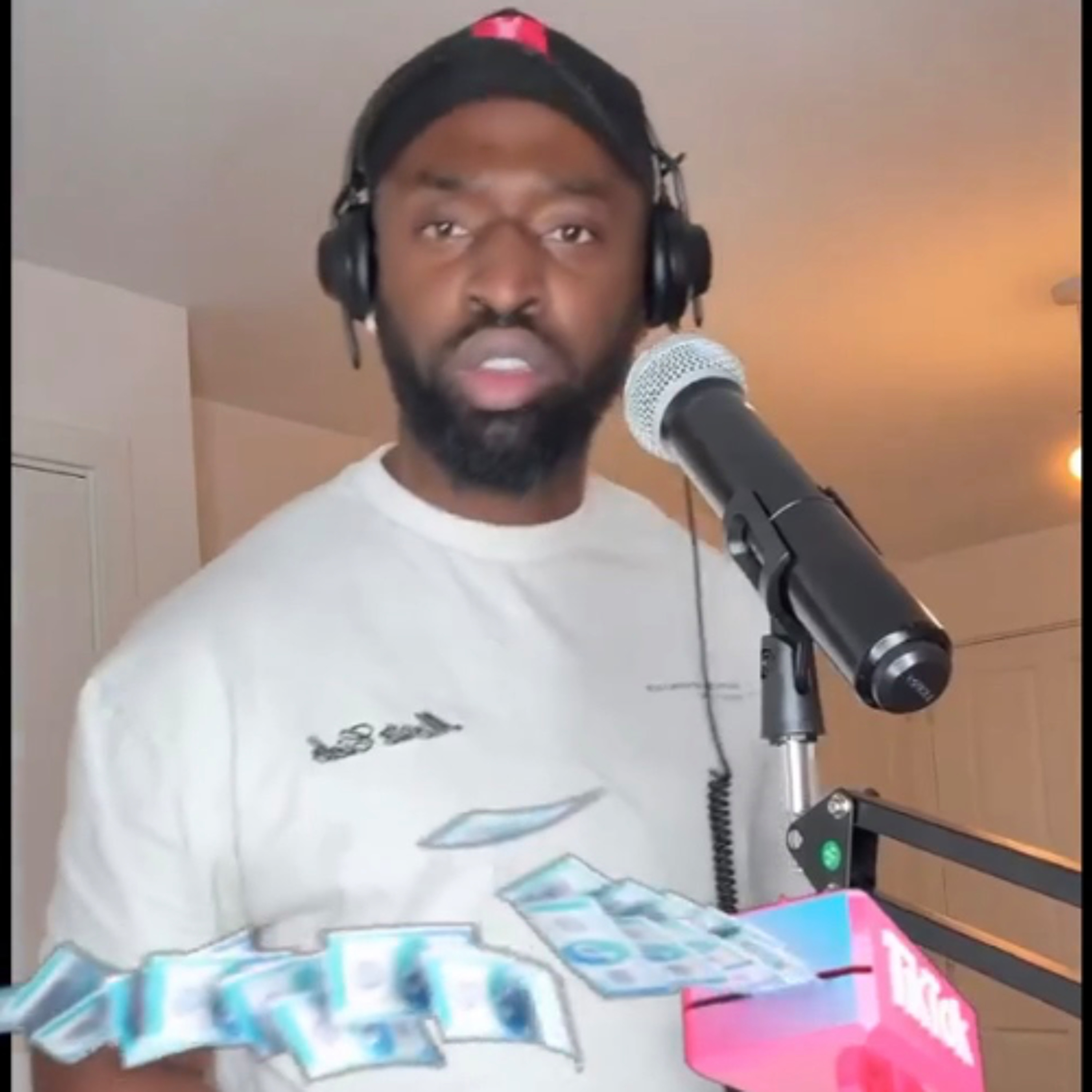 TIK TOK LIVE SHOW ON XMAS DAY 2025 episode artwork