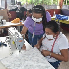 Mujeres indígenas de Guainía se forman con el SENA en Modistería Básica