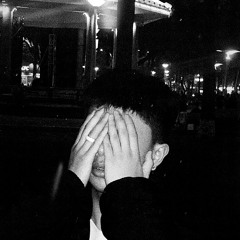 Cô ấy muốn thấy tao đau
