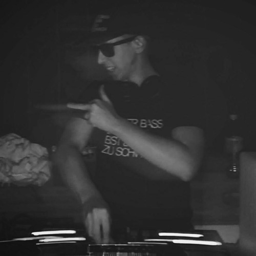 Schlitzi - POWER OF TECHNO! (100 Follower Special Techno set)