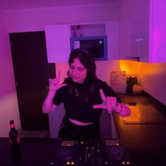 mixing in the kitchen till my phone dies (live set)