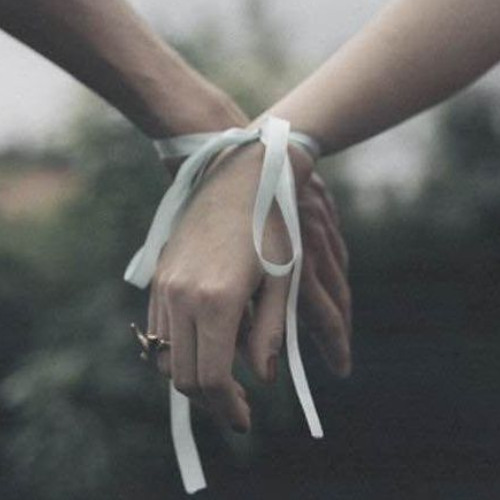 Yu & S1m01 - hold me.