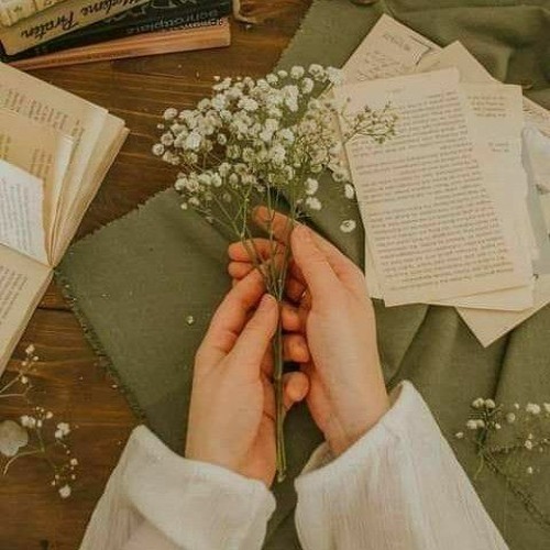 كتمتُ هواكـَ زمانًا في الفُؤاد