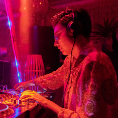 Techno- Black and White Costa Rica