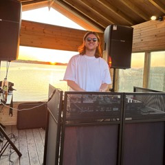Live from Lake house 11.04.25 (Chilled)