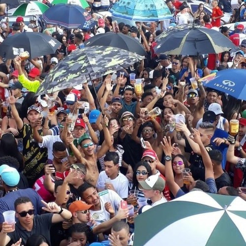 TIPO ARCO E FLECHA / ABRINDO E FECHANDO AS PERNA MCs Gw Mr Bim e Silva (DJS Dozabri Deivão Salatiel)
