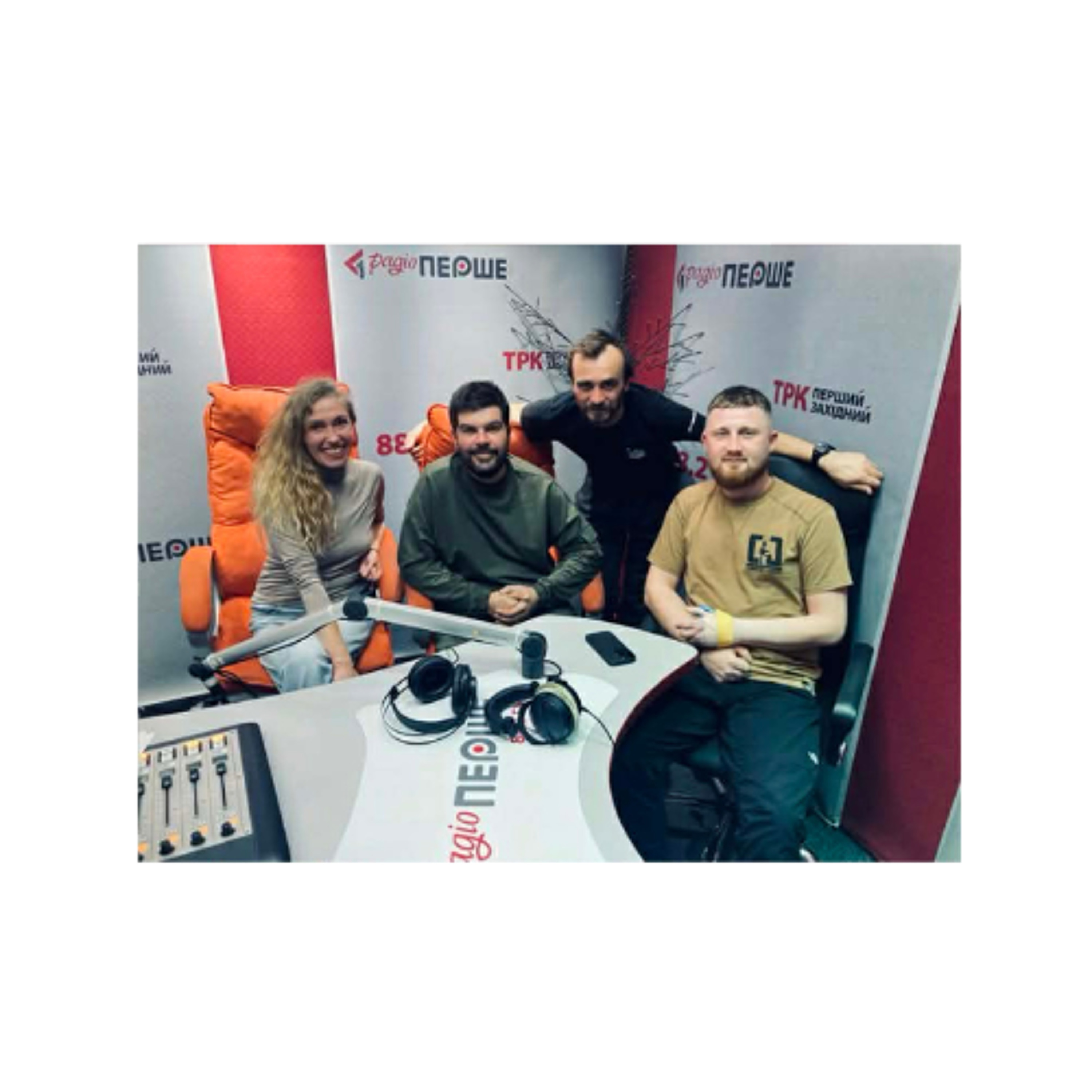 Маленький голос звичайного солдата. Михайло Фатєєв, Олексій Столяр, Олег Онещак episode artwork