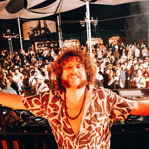 Defex at Pikes Presents, 528 Ibiza