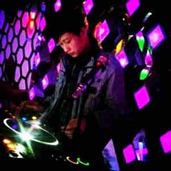 《经典嗨曲》一人有一个梦想+别问我是谁+你知道我在等你吗+好久不见+红尘有你（DJ王子）2….mp3