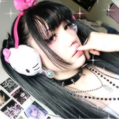 *°• Hello Kitty •°*