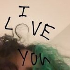 في حضنك وانت ويايا ♡︎