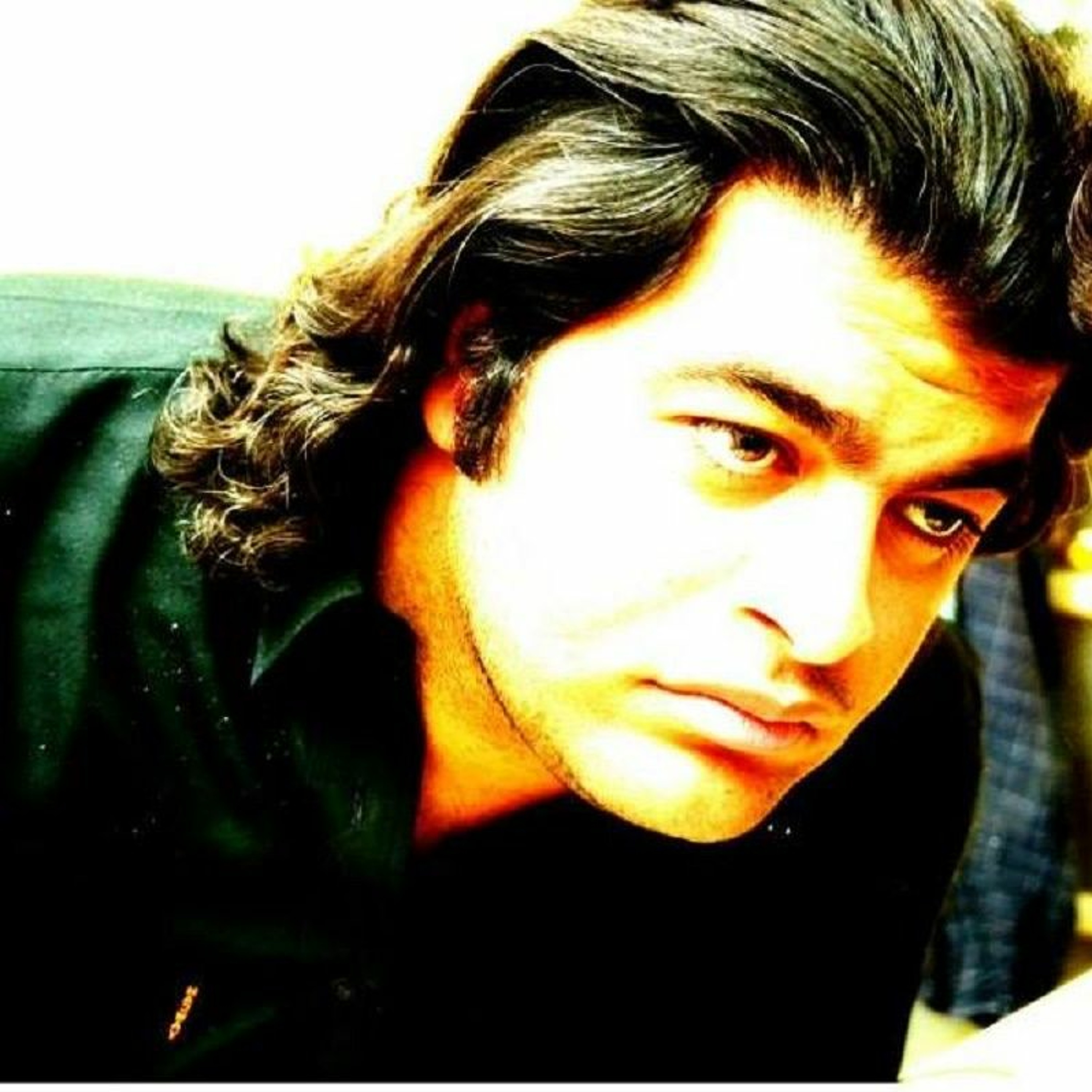 Khaled Roshdy(KR)