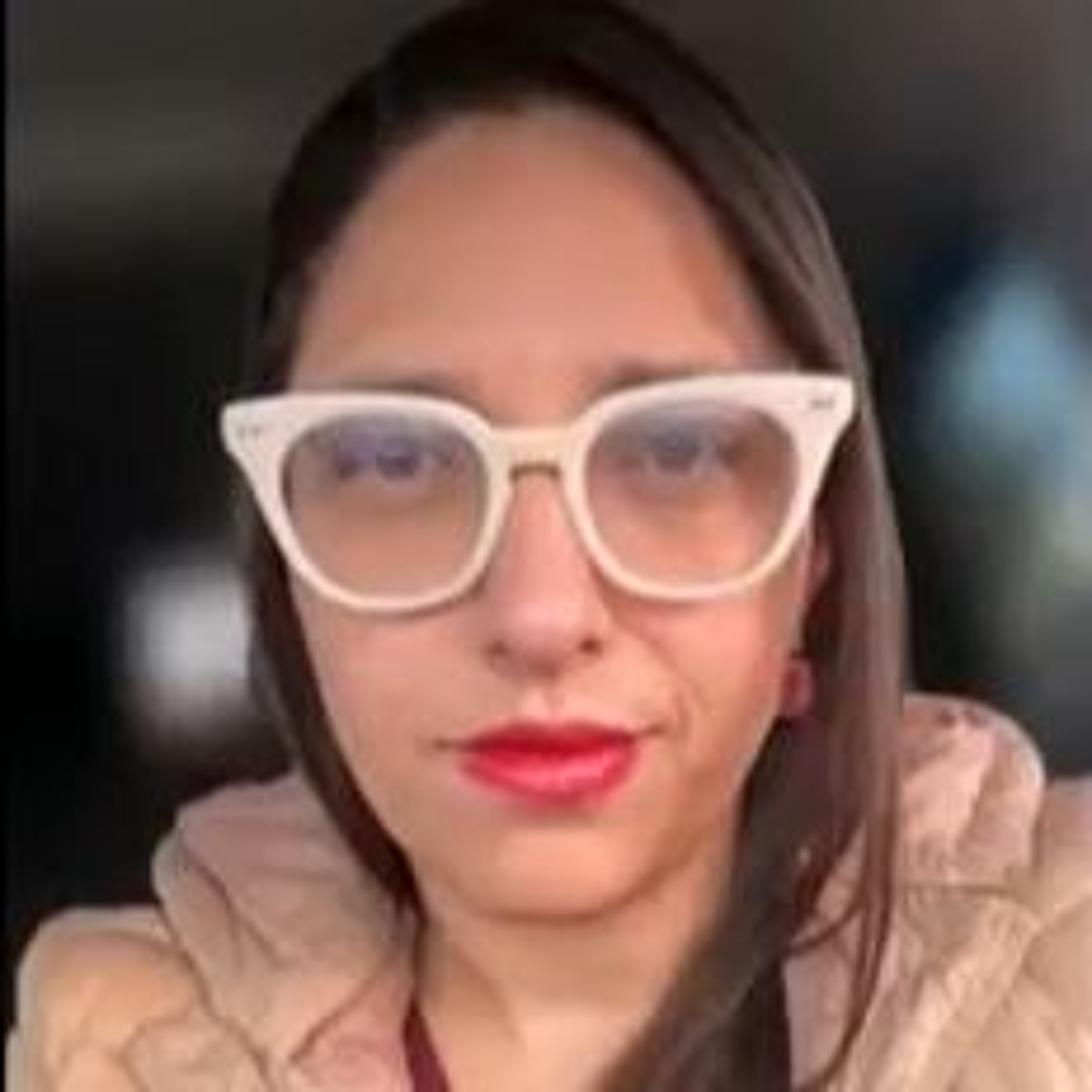Sin miedo a la menopausia Dra. Lorena Ruvalcaba: Las mujeres necesitan un tratamiento personalizado episode artwork