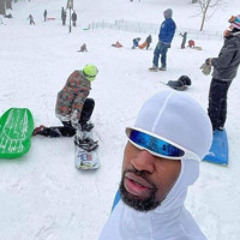 Frozone (feat. yours2ruli, D4LLA)