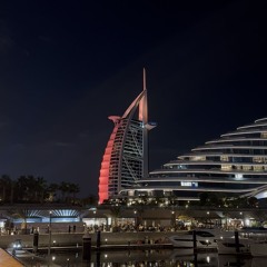 ‎⁨حلو احلى من القمر ⁩